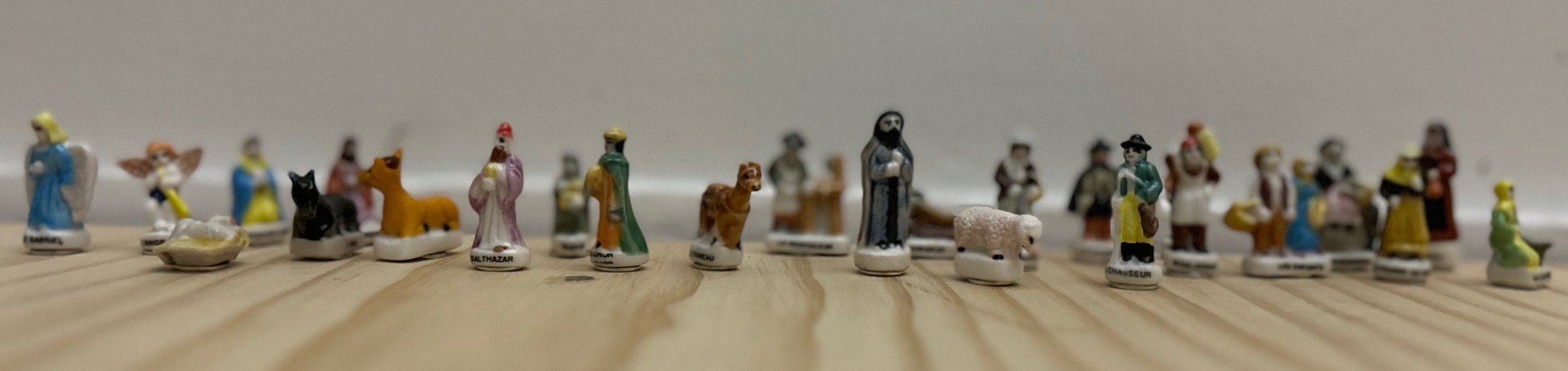 Gris Granit (GM) / Santons Marie-Hélène brillants pour calendrier (Pastorale) – Image 4